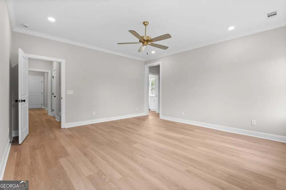3 Honeysuckle DR Claxton, GA 30417
