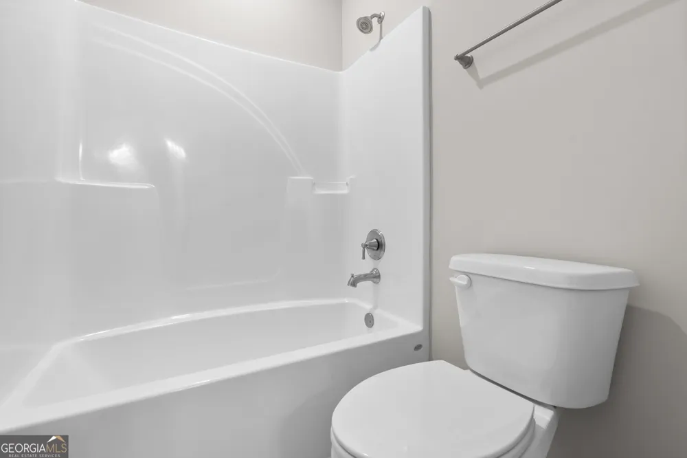3 Honeysuckle DR Claxton, GA 30417