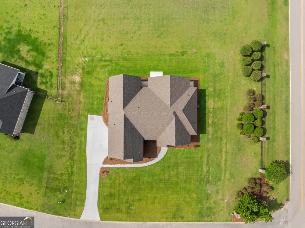 3 Honeysuckle DR Claxton, GA 30417