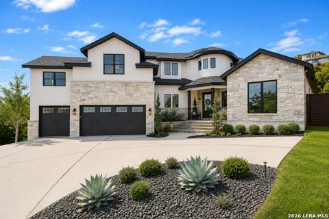 8304 Monument Oak