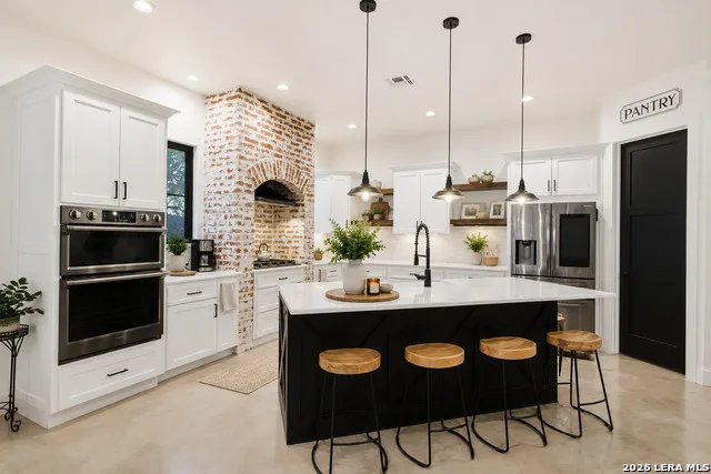 8304 Monument Oak Boerne, TX 78015