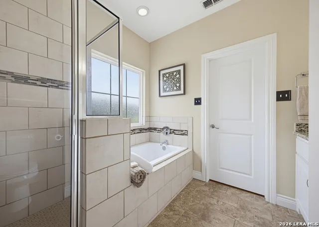 6006 Yucca Trail Beeville, TX 78102