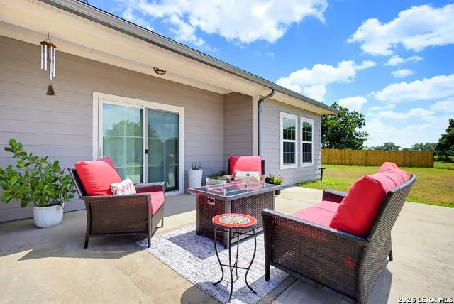 6006 Yucca Trail Beeville, TX 78102