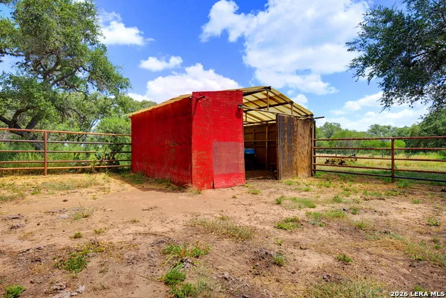 6006 Yucca Trail Beeville, TX 78102