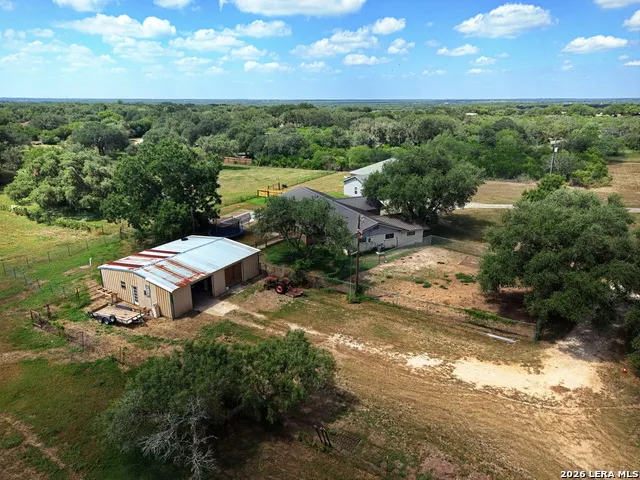 6006 Yucca Trail Beeville, TX 78102