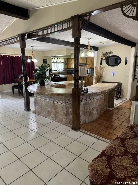 6006 Yucca Trail Beeville, TX 78102