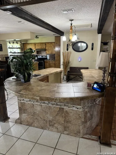 6006 Yucca Trail Beeville, TX 78102