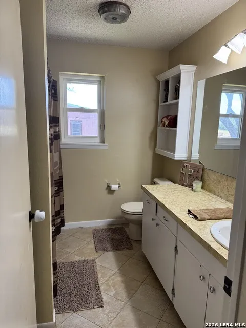 6006 Yucca Trail Beeville, TX 78102