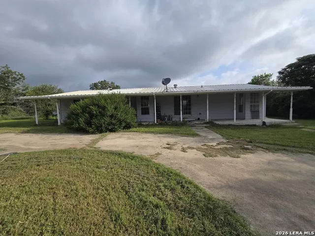 17490 Interstate 35 Atascosa, TX 78002