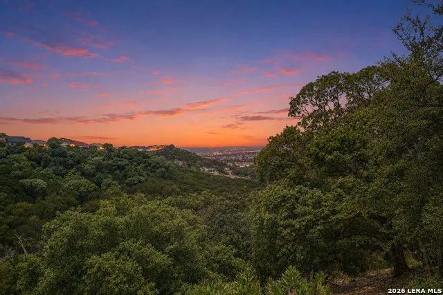 2140 Summit Crest Dr Kerrville, TX 78028