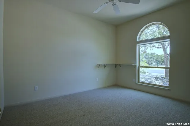 2140 Summit Crest Dr Kerrville, TX 78028