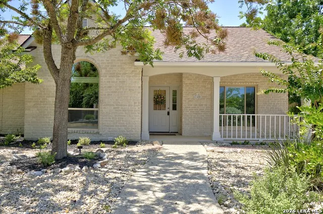 2140 Summit Crest Dr Kerrville, TX 78028