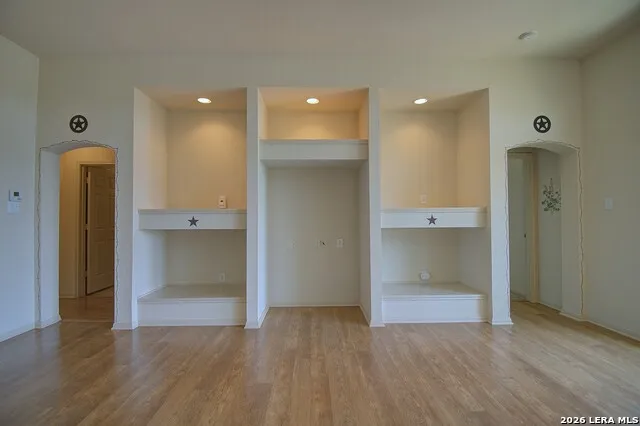2140 Summit Crest Dr Kerrville, TX 78028
