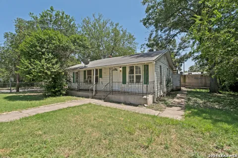 1102 CECILIA ST