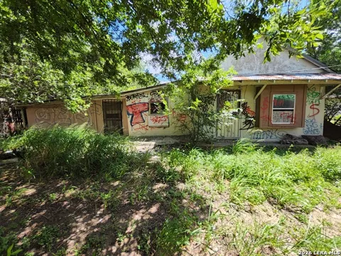 1119 KING AVE