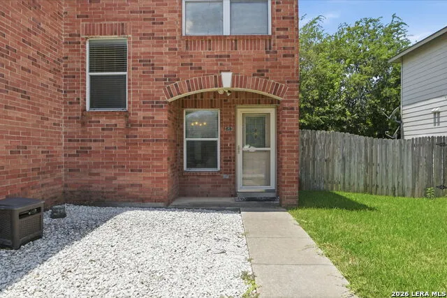 16211 IKE LN Selma, TX 78154