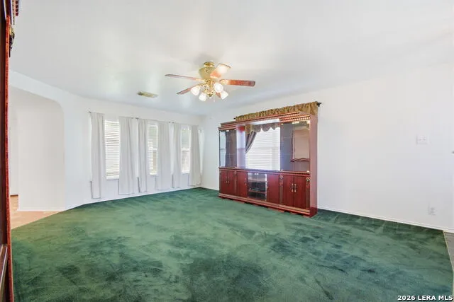 16211 IKE LN Selma, TX 78154