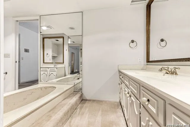 8807 Carriage Drive San Antonio, TX 78217