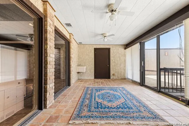8807 Carriage Drive San Antonio, TX 78217