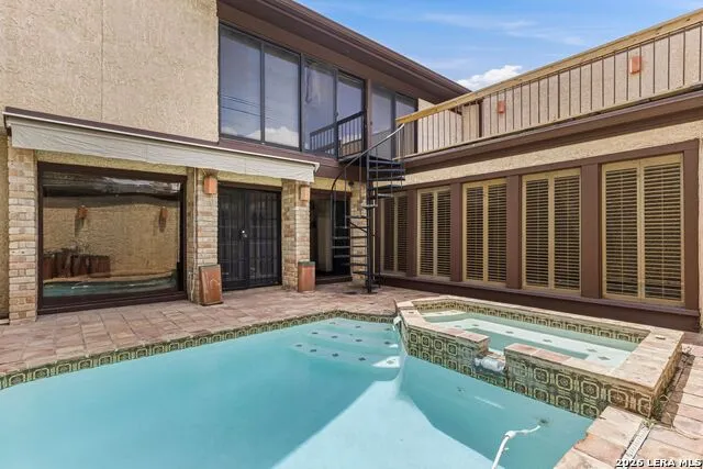8807 Carriage Drive San Antonio, TX 78217