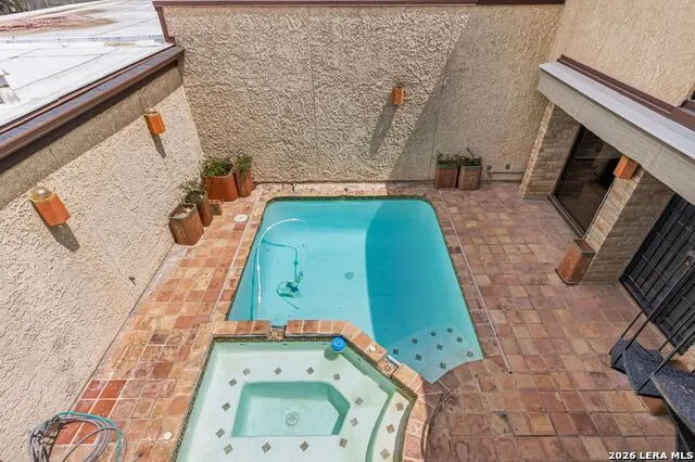 8807 Carriage Drive San Antonio, TX 78217