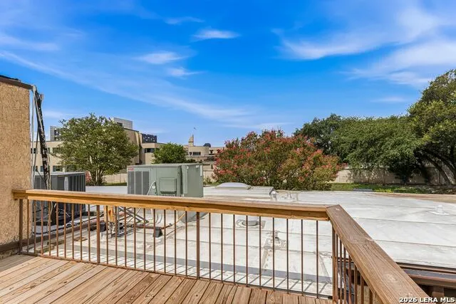 8807 Carriage Drive San Antonio, TX 78217