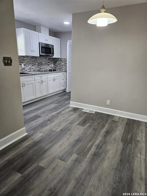 4814 LOST HILLS DR Elmendorf, TX 78112