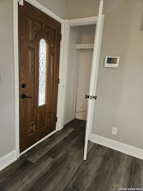 4814 LOST HILLS DR Elmendorf, TX 78112