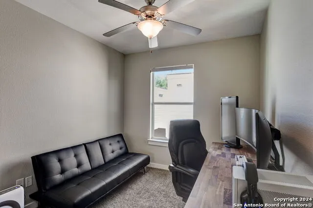 142 E MYRTLE ST San Antonio, TX 78212