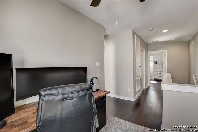 142 E MYRTLE ST San Antonio, TX 78212
