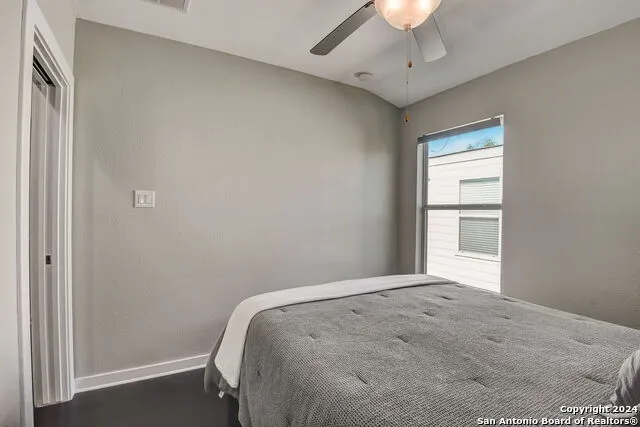 142 E MYRTLE ST San Antonio, TX 78212