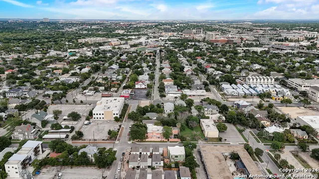 142 E MYRTLE ST San Antonio, TX 78212