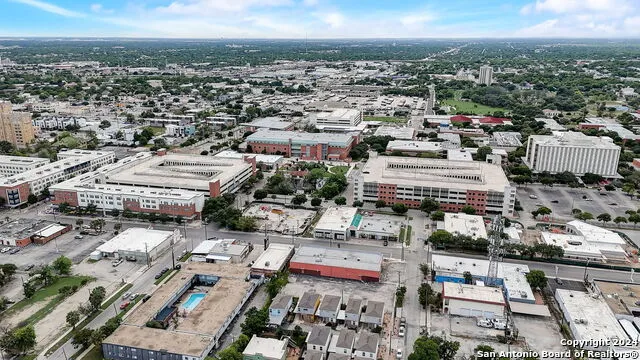 142 E MYRTLE ST San Antonio, TX 78212