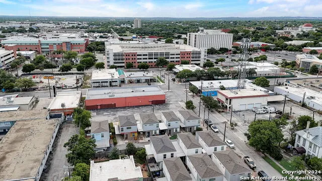 142 E MYRTLE ST San Antonio, TX 78212