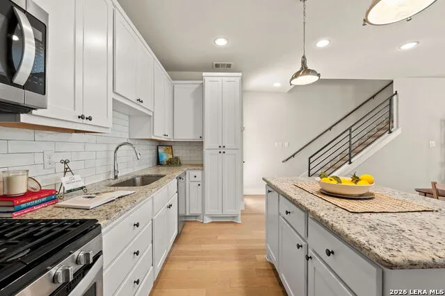 202 CLAREMONT AVE #102 Unit 102 San Antonio, TX 78209