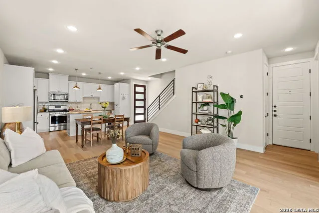 202 CLAREMONT AVE #102 Unit 102 San Antonio, TX 78209