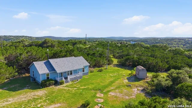558 Mountain Creek Rd Pipe Creek, TX 78063