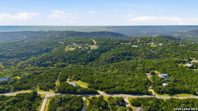 558 Mountain Creek Rd Pipe Creek, TX 78063