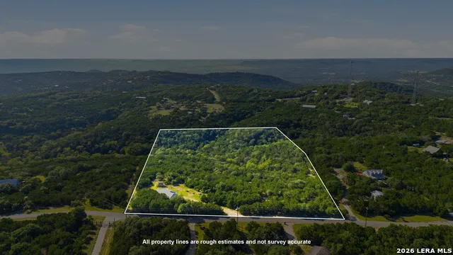 558 Mountain Creek Rd Pipe Creek, TX 78063