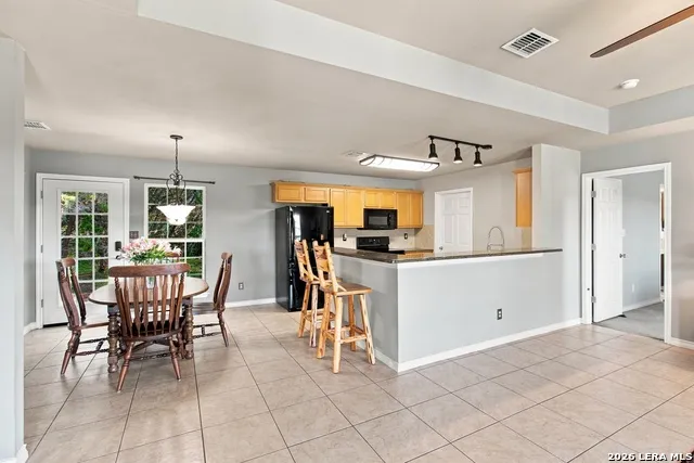 558 Mountain Creek Rd Pipe Creek, TX 78063