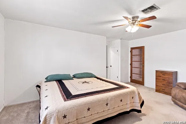 6407 Red Jacket Dr Leon Valley, TX 78238