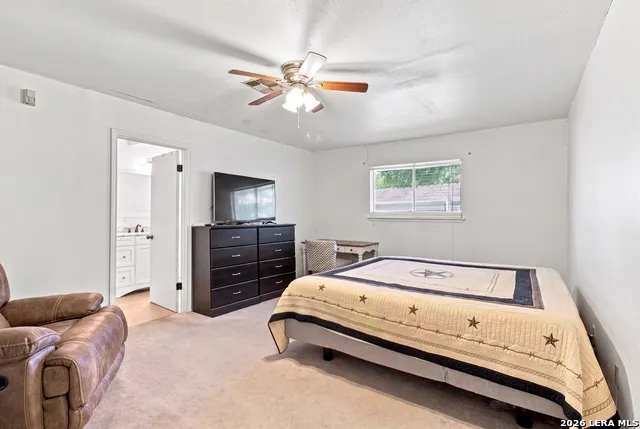 6407 Red Jacket Dr Leon Valley, TX 78238