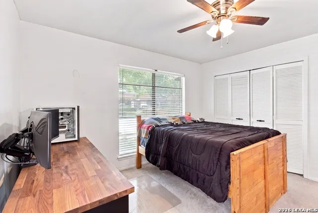 6407 Red Jacket Dr Leon Valley, TX 78238
