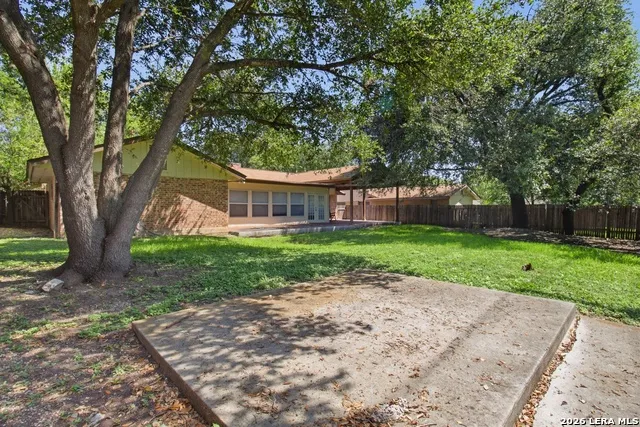 6407 Red Jacket Dr Leon Valley, TX 78238