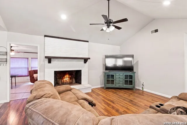6407 Red Jacket Dr Leon Valley, TX 78238