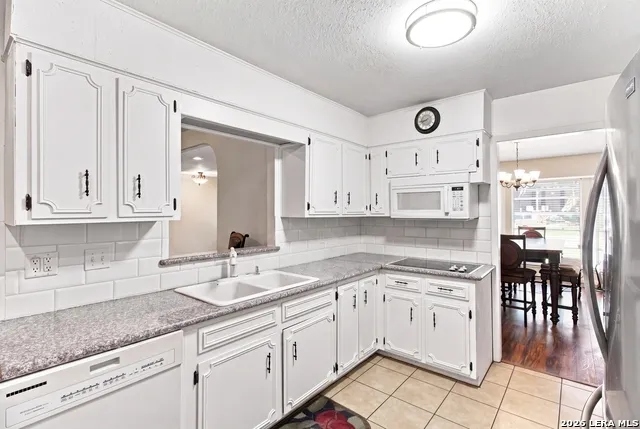 6407 Red Jacket Dr Leon Valley, TX 78238