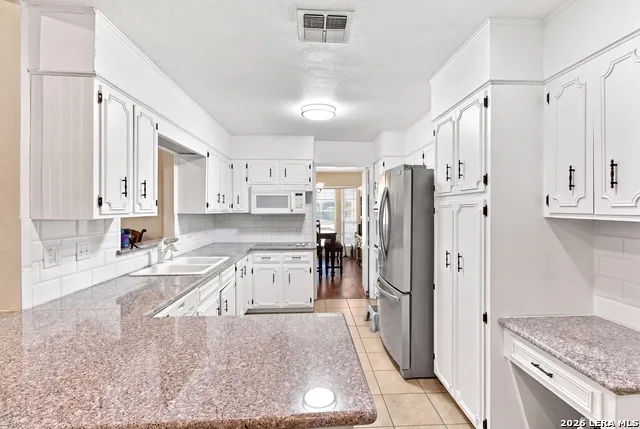 6407 Red Jacket Dr Leon Valley, TX 78238
