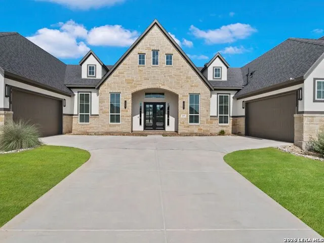 217 Poe Parkway Castroville, TX 78009