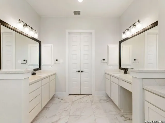 217 Poe Parkway Castroville, TX 78009