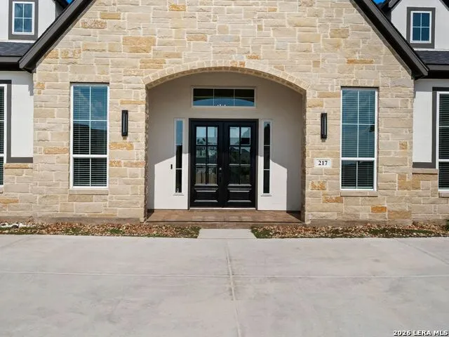 217 Poe Parkway Castroville, TX 78009